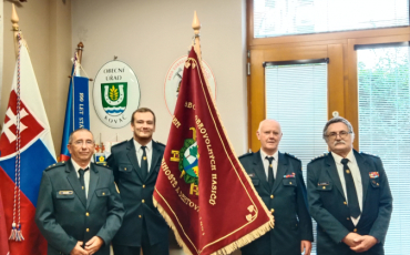 SDH Třebihoště a Dehtova se těší z nového praporu