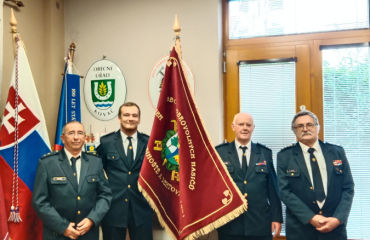 SDH Třebihoště a Dehtova se těší z nového praporu